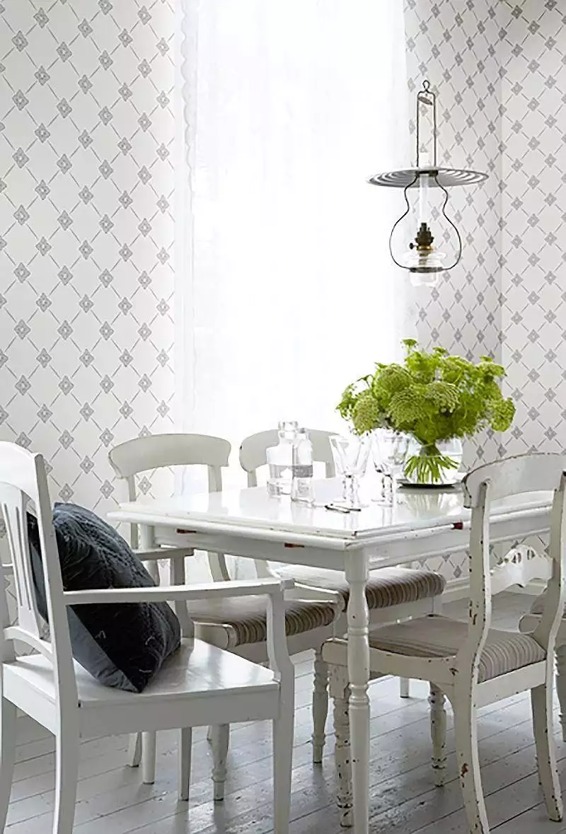 Linne, col. 5 - Blumen - Grau - Schwarz - Schwarz und Weiß - Silber! - Weiß - Borastapeter