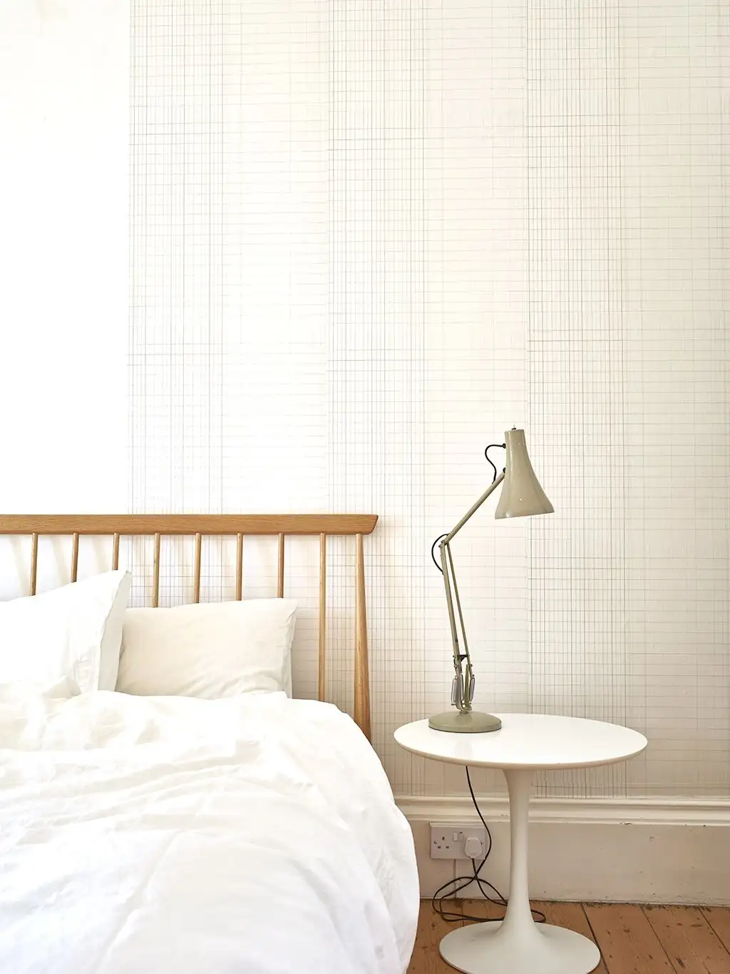 Ledger Paper - Grau - Weiß - Deborah Bowness