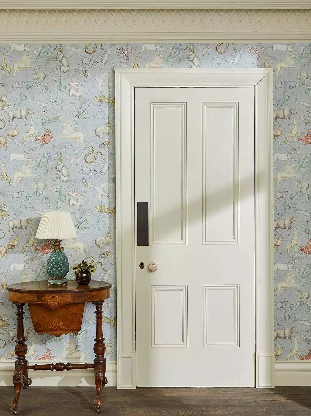 Cosmos Wallpaper - Celestial Blue - Fauna - Sterne - Tiere - Multicolor - House of Hackney