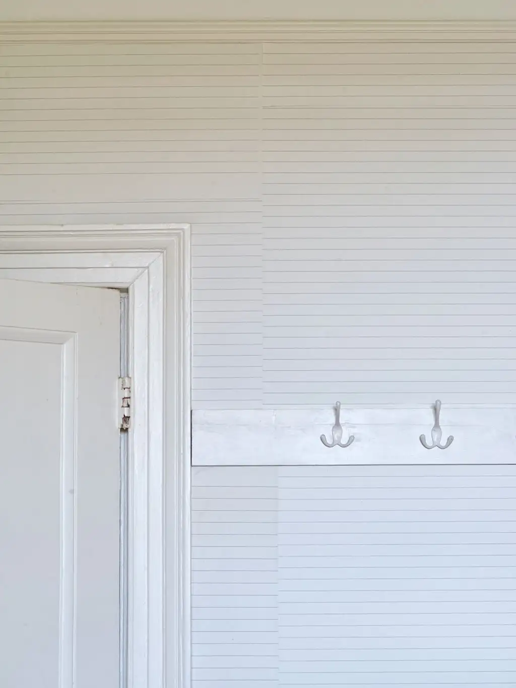 Lined Paper - Grau - Weiß - Deborah Bowness