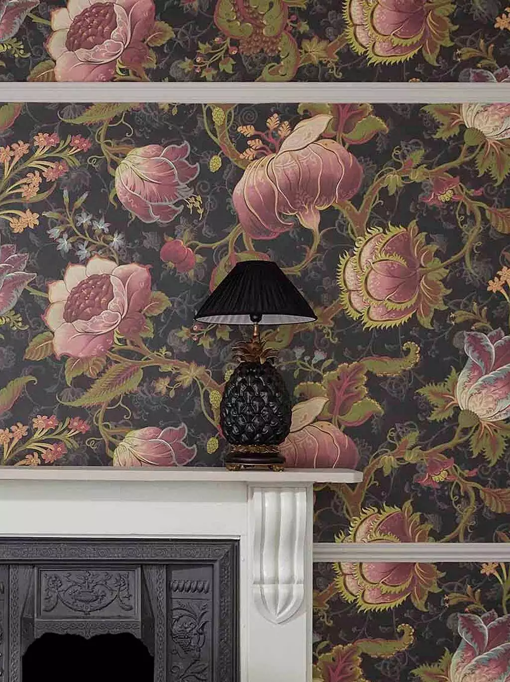 Meliora Wallpaper - Noir - Blumen - Blätter - Florale Muster - Früchte - Multicolor - House of Hackney