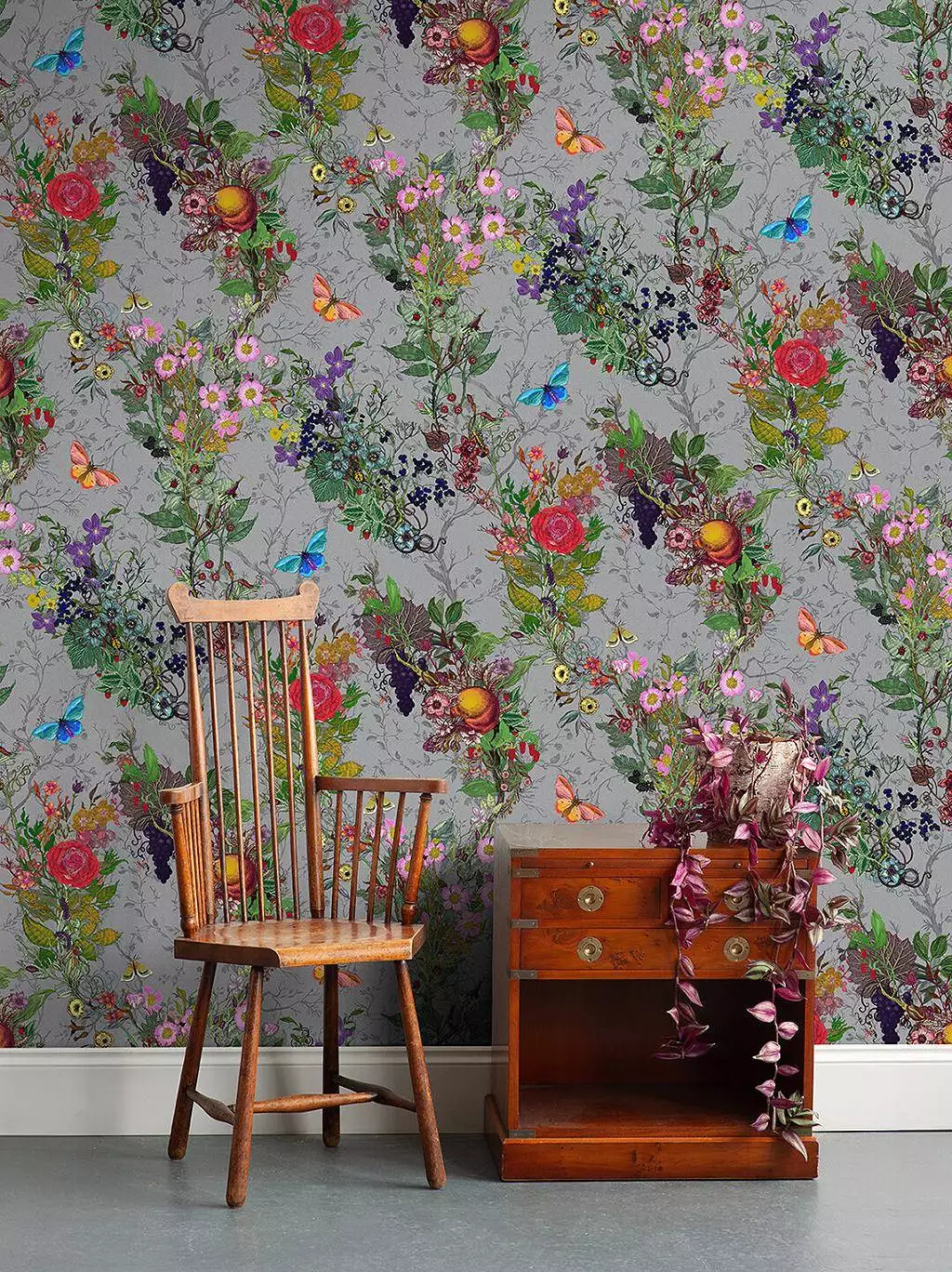 Bloomsbury Garden Wallpaper 2 - Blumen - Blätter - Fauna - Florale Muster - Tiere - Multicolor - Timorous Beasties