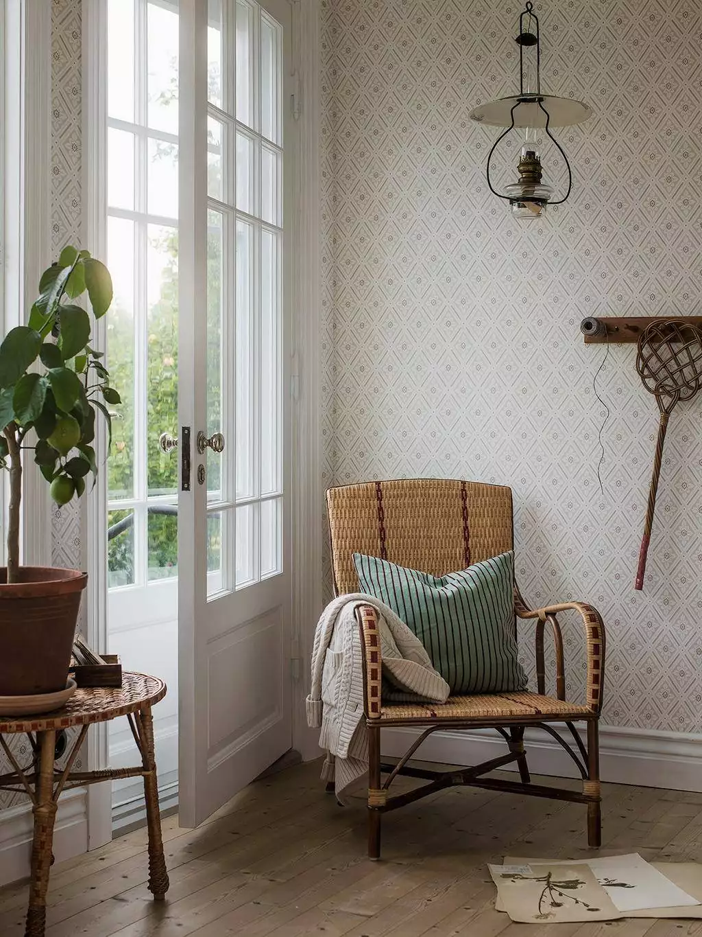 Ester, col. 60 - Rauten - Creme - Hellbraun - Weiß - Borastapeter