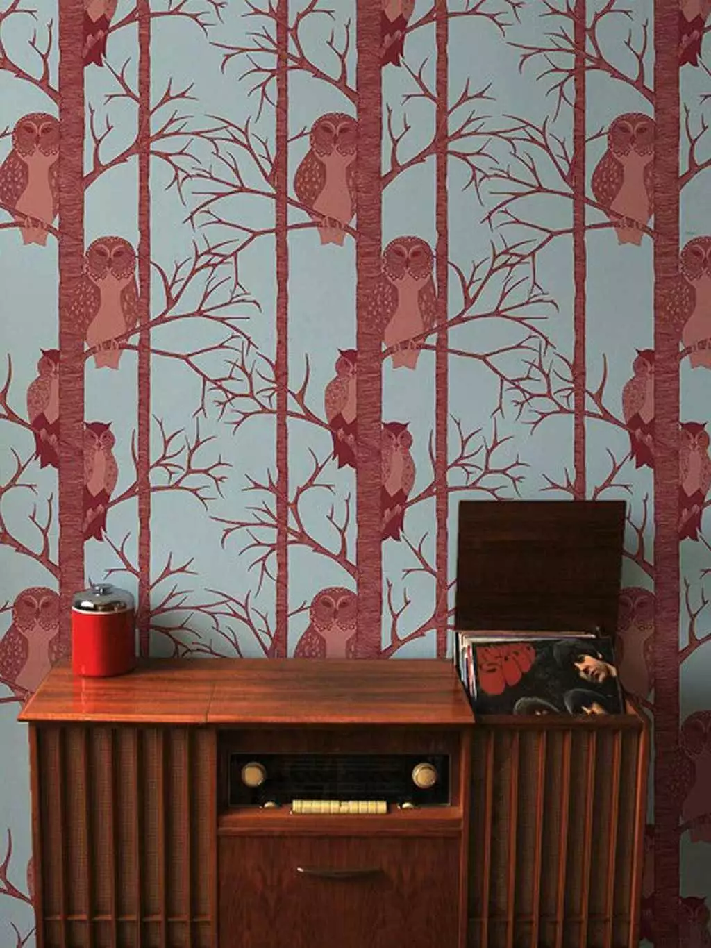 The Owls, Berry Red - Bäume - Tier Tapeten - Rot - Türkis - Camilla Meijer