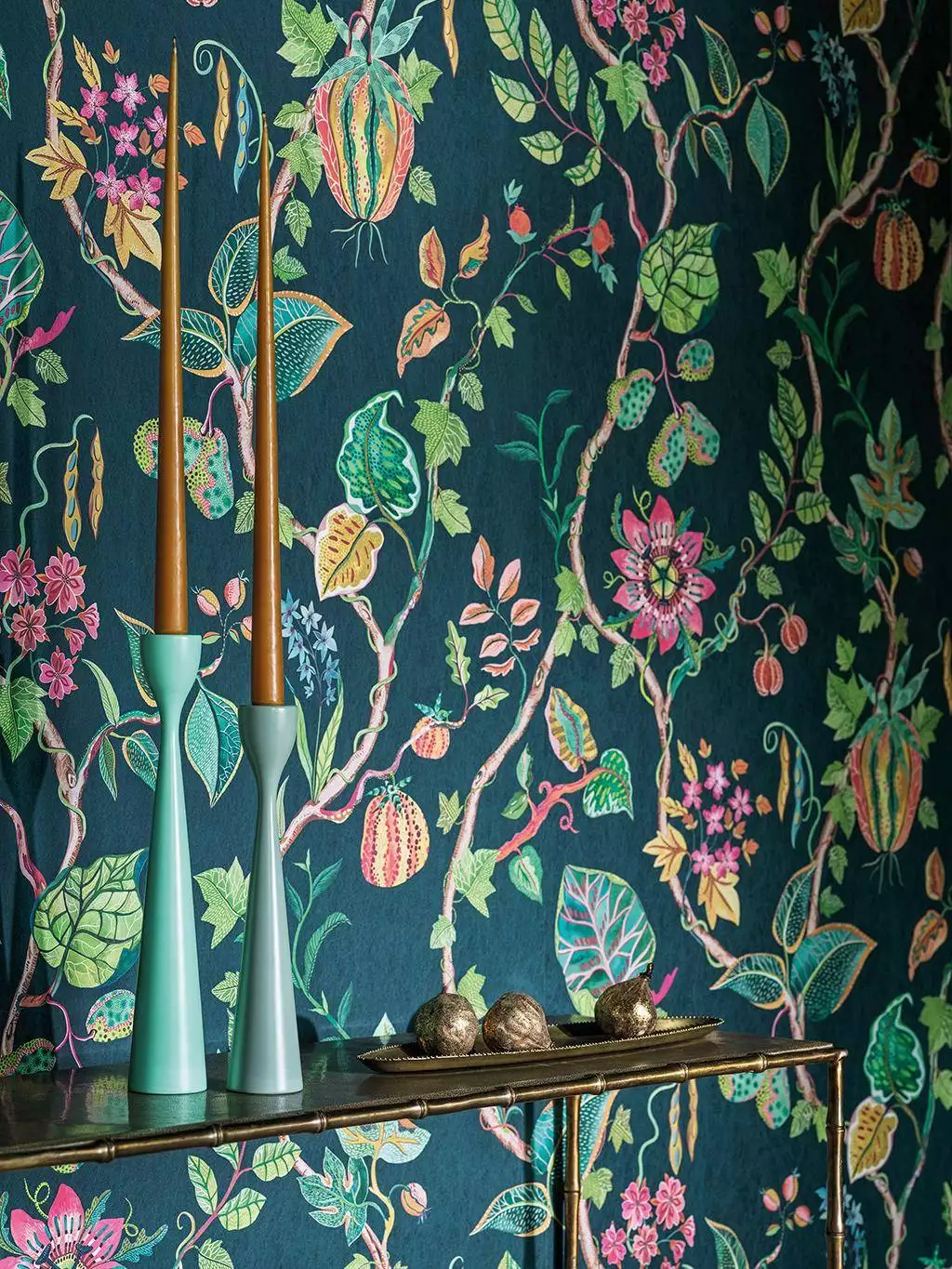 Mythica, col. 01 - Blumen - Blätter - Florale Muster - Früchte - Multicolor - Osborne & Little