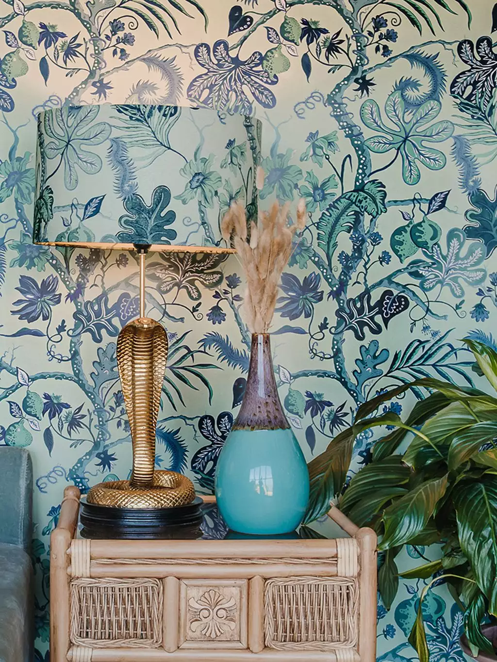 Ophelia Wallpaper in Mint-Green - Blumen - Blätter - Creme - Grün - Wear the walls