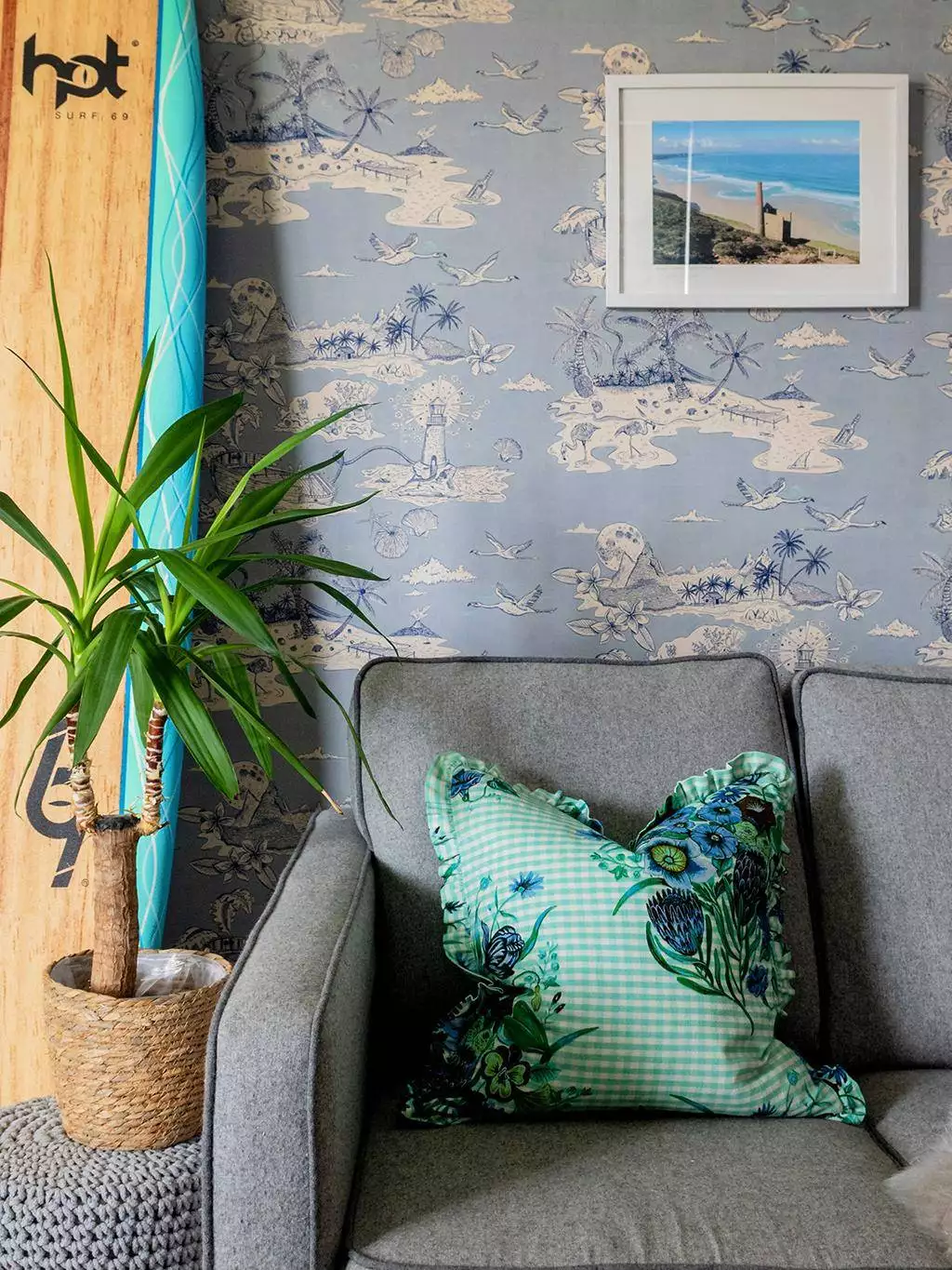 Castaway Wallpaper in Sky-Blue - Fauna - Landschaft - Nautic - Schiffe - Tiere - Vögel - Blau - Creme - Wear the walls