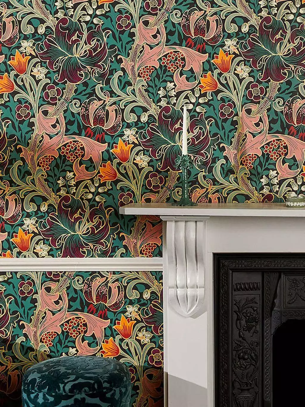 Golden Lily Wallpaper - Apatite - Blumen - Blätter - Florale Muster - Früchte - Klassische Muster - Multicolor - House of Hackney