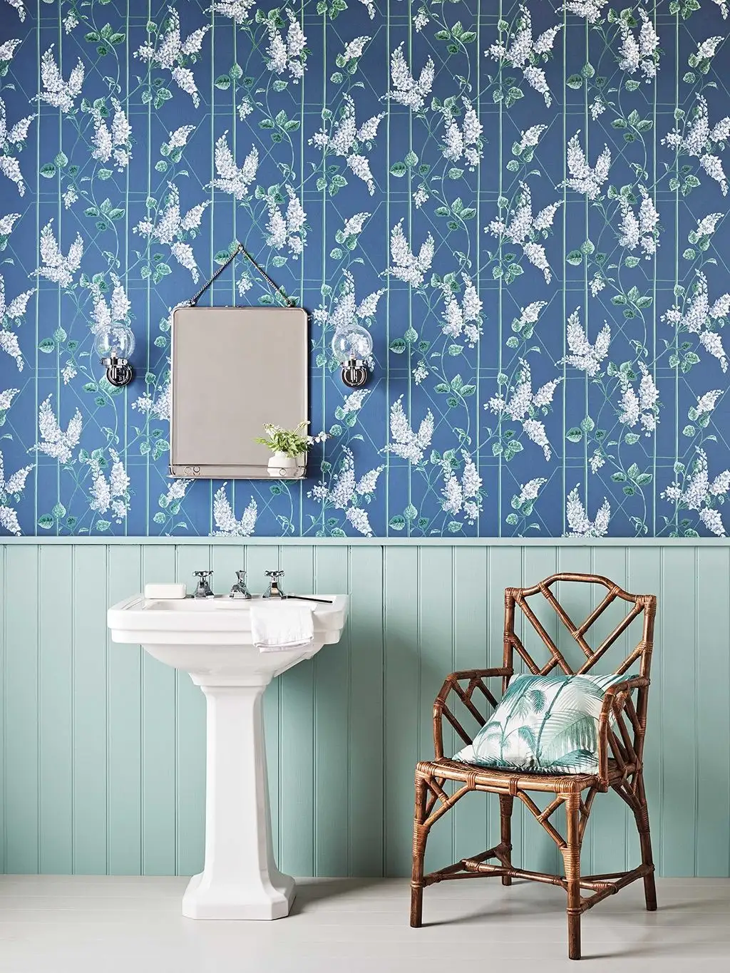 Wisteria, col. 5 - Blumen - Blätter - Äste - Blau - Grün - Weiß - Cole & Son