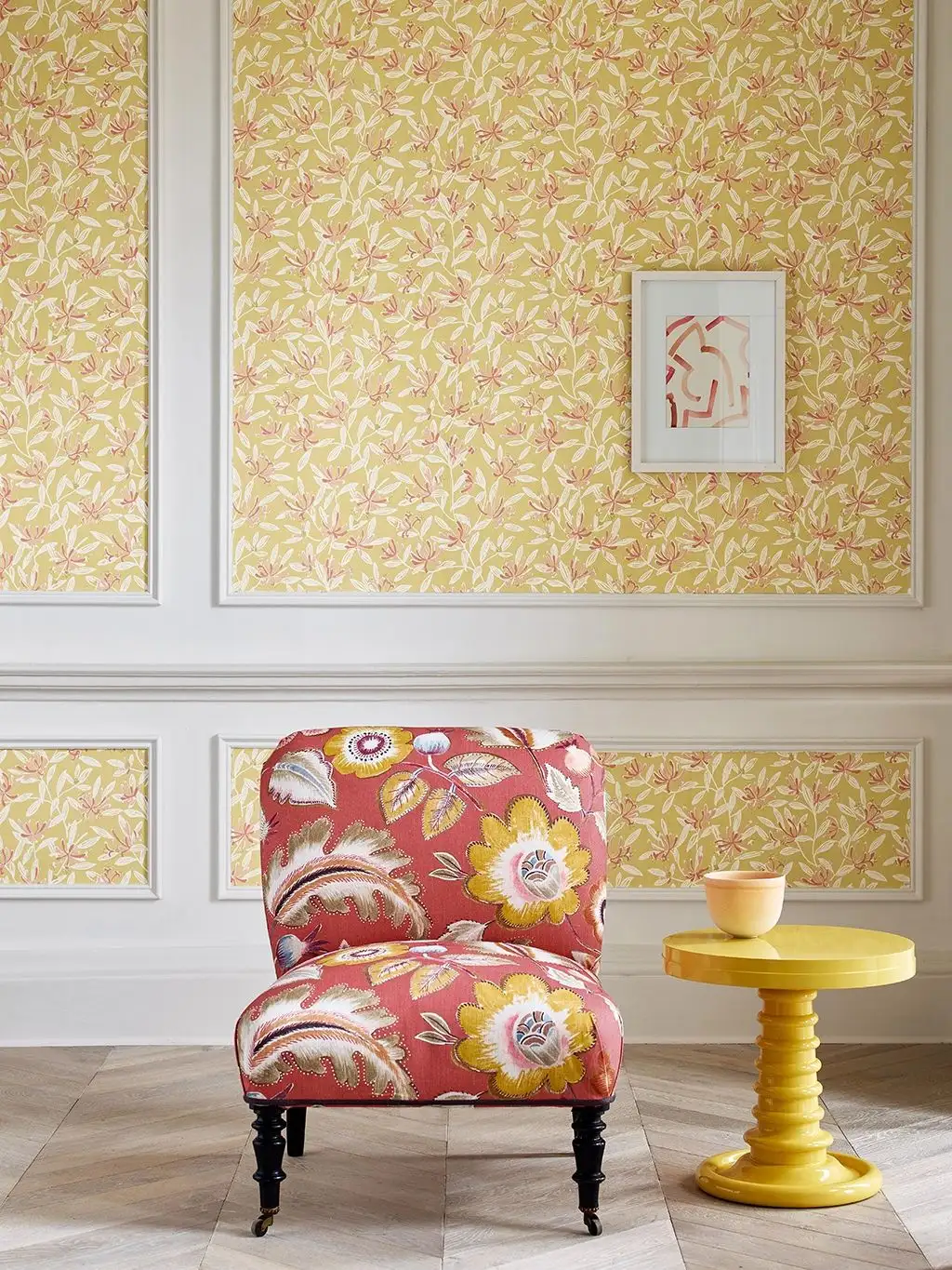 Nerissa, col. 03 - Blumen - Blätter - Gelb - Rot - Weiß - Colefax and Fowler