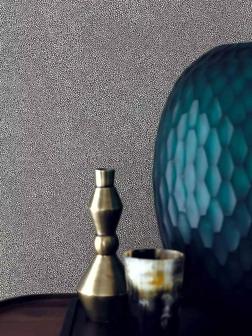 Brit, col. 60 - Art Deco - Gitter - Punkte Tapeten - Casamance