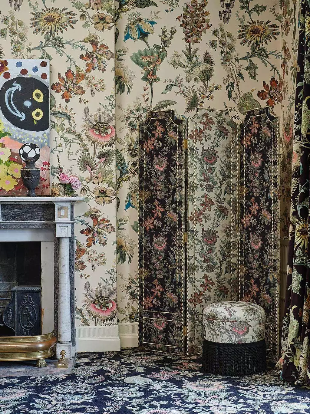 Flora Fantasia Wallpaper - Ecru - Blumen - Blätter - Florale Muster - Früchte - Multicolor - House of Hackney