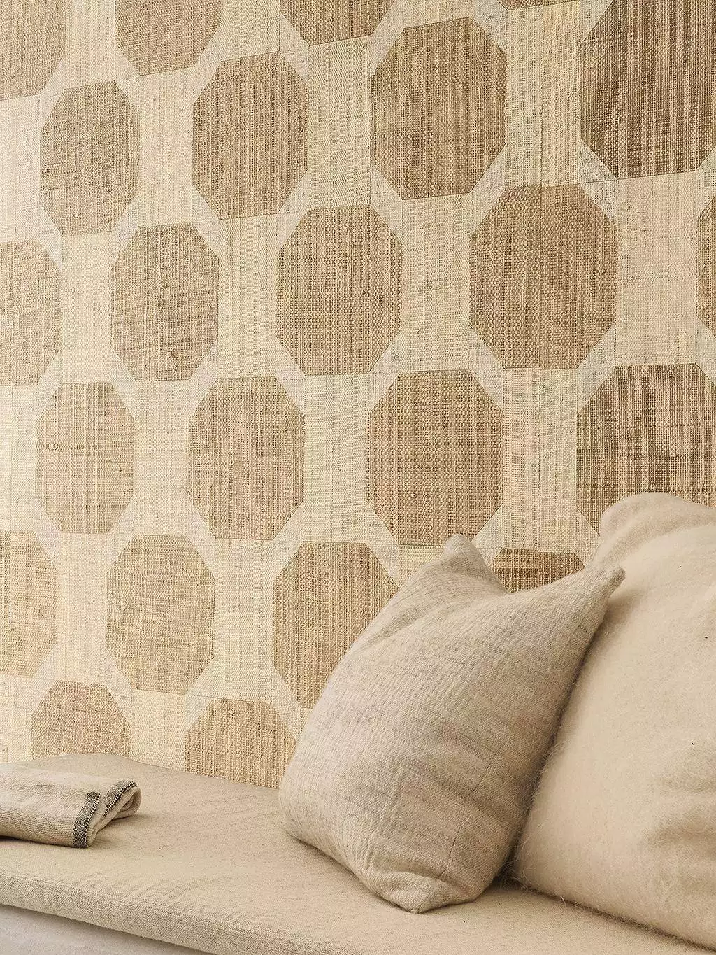 Vibrant, col. 01 - Grafische Muster - Moderne Muster - Naturfaser - Textil & NaturTapeten - Creme - Hellbraun - OMEXCO