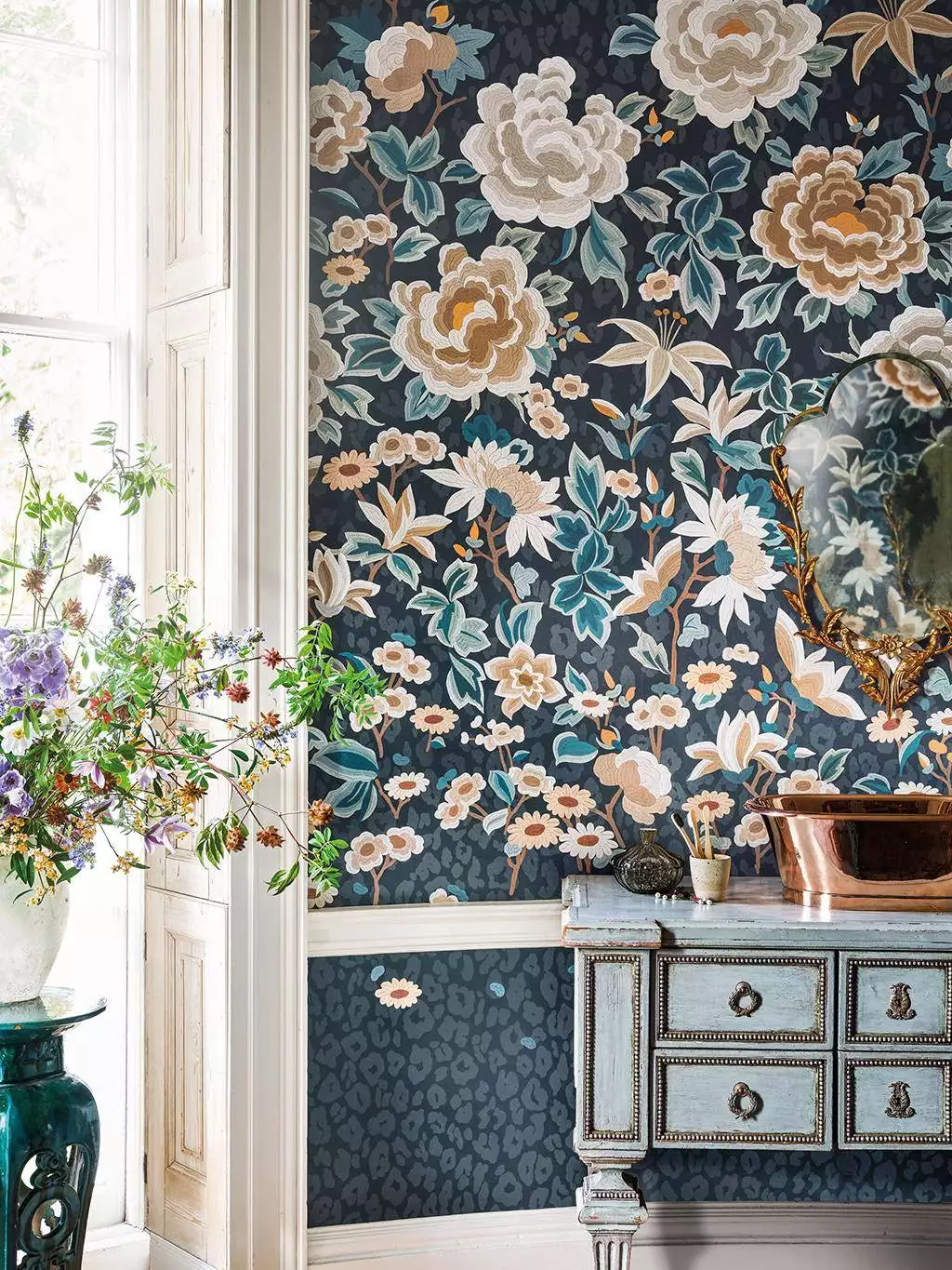 Lavinia Mural - Blumen - Blätter - Florale Muster - Ranken - Multicolor - ROMO