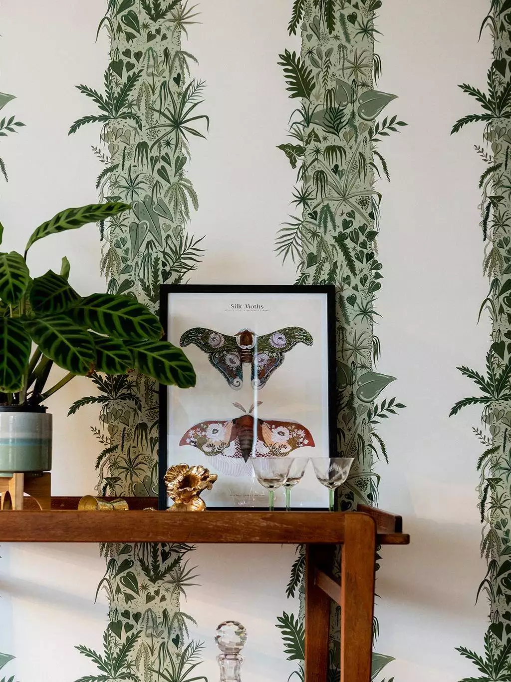 Monte Verde Wallpaper in Serpentine-Green - Blätter - Florale Muster - Creme - Grün - Hellgrün - Wear the walls