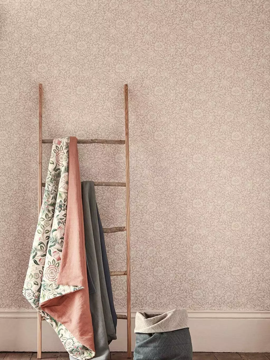 MALLOW DUSKY ROSE - Blätter - Früchte - Creme - Rosa - Morris & CO