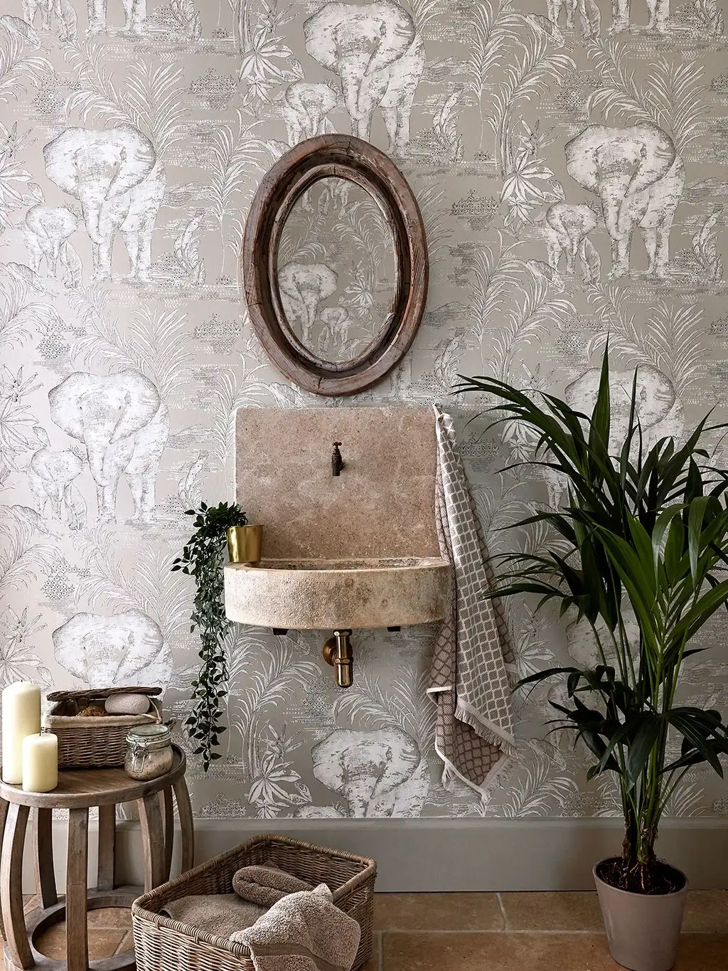 Kinabalu, col. 7 - Blätter - Tier Tapeten - Grau - Silber - Weiß - Sanderson 