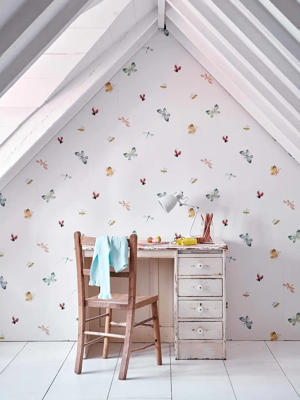 Kindertapete Buzzing around, col. 1 - Tier Tapeten - Multicolor - ROMO