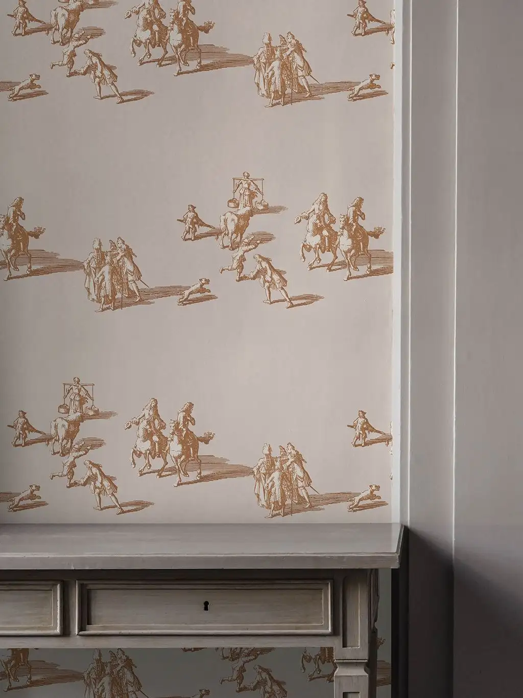 A WALK IN THE PARK BRONZE - Figuren - Tier Tapeten - Toile de Jouy - Braun - Grau - Weiß - LÅNGELID / VON BRÖMSSEN