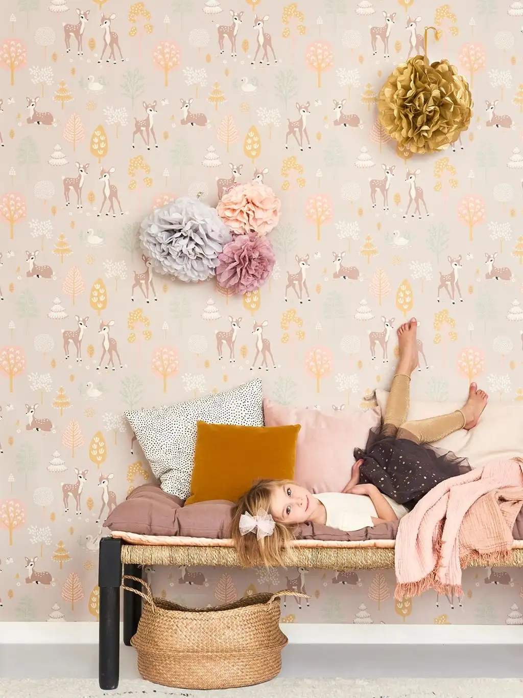 Golden woods, dusty lilac - Bäume - Tier Tapeten - Hellbraun - Hellgrün - Ocker - Rosa - Weiß - Majvillan AB