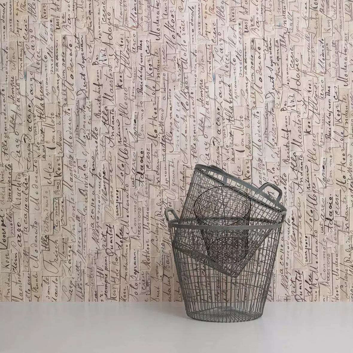 Remixed, col. 03 - Collage - Papiertapeten - Text - NLXL